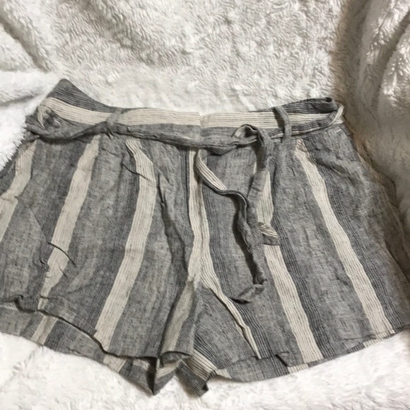 LOFT Pants - LOFT LINEN SHORTS